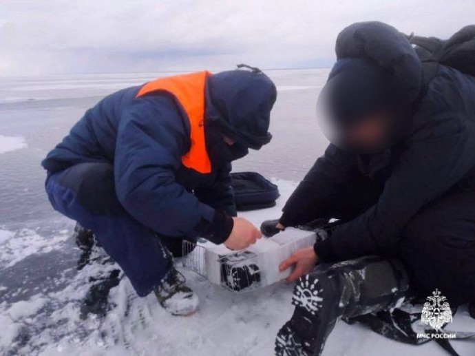 На Байкале в Бурятии спасли мужчину с повреждённой ногой