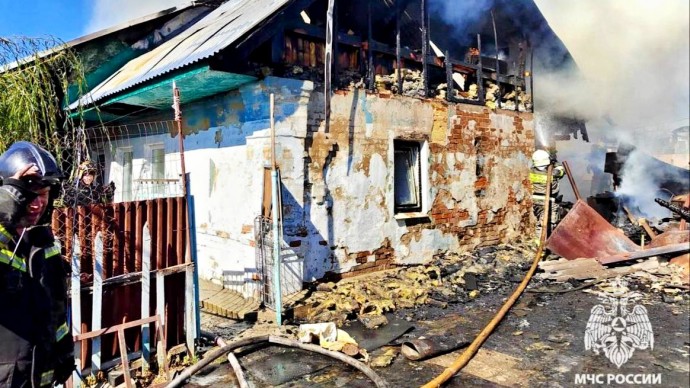 В полдень в деревне Большой Тулы сгорел частный жилой дом