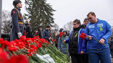 Активисты МГЕР и Волонтерской роты почтили память защитников блокадного Ленинграда