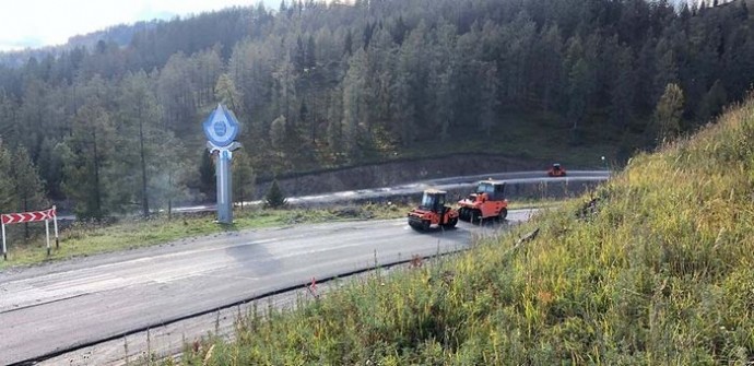 На Кырлыкском перевале завершают укладку асфальта