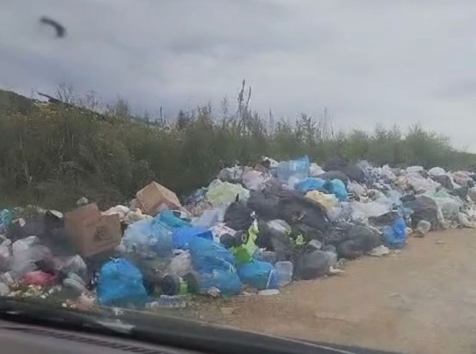 В Приморье памятник природы оказался засыпан горами мусора