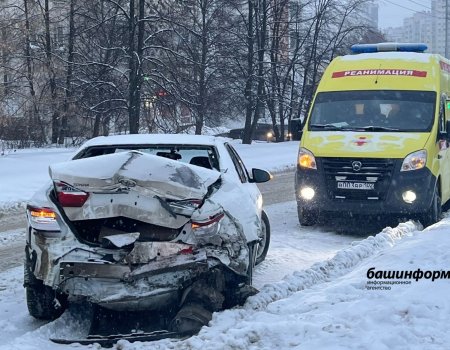 В Уфе водитель за рулем Kia потерял сознание и устроил массовое ДТП