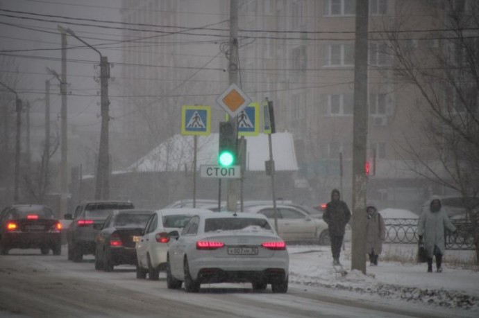 В декабре автомобилистов начнут штрафовать за резину  