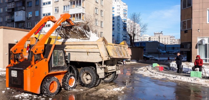 44,5 тонны реагента и 652 тонны противогололедной смеси высыпали на дороги Новосибирска