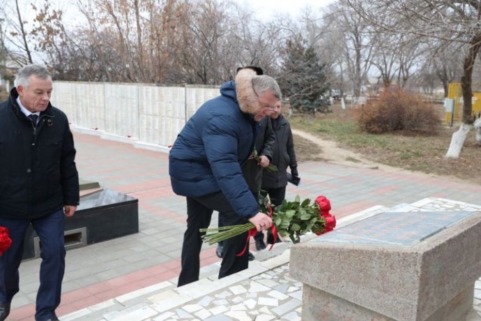 Игорь Бабушкин встретился с астраханскими Героями РФ и семьями погибших военнослужащих