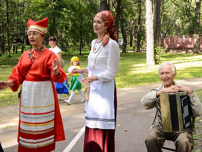 Вячеслав Гладков рассказал о новой программе «Земский работник культуры»