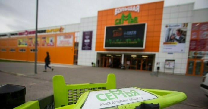 В Госдуме предложили по аналогии с сигаретами прятать полки с презервативами в магазинах