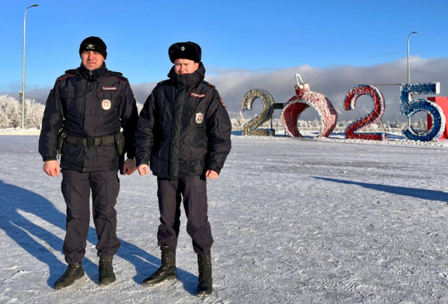 В Магнитогорске полицейские спасли замерзающего на улице мужчину