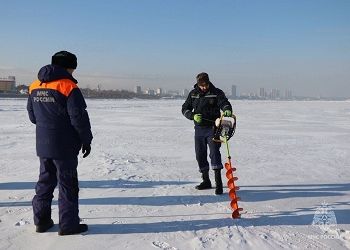 Китай установит хоккейную коробку между Благовещенском и Хэйхэ
