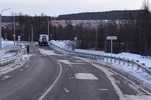 В Тынде открыли новые мосты через реку Шахтаум и ручей Корал