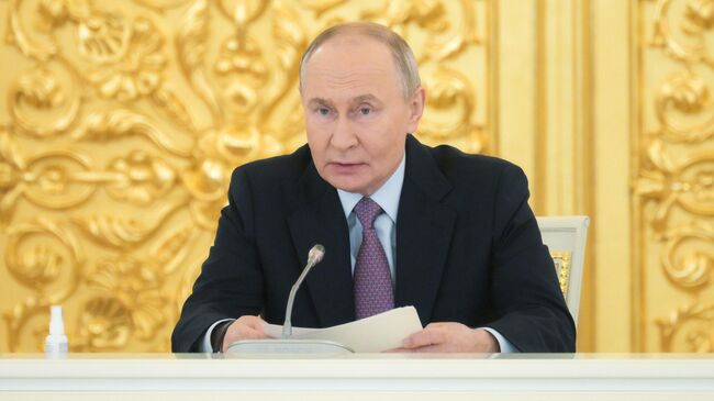 Путин поручил проанализировать проблемные направления нацпроектов