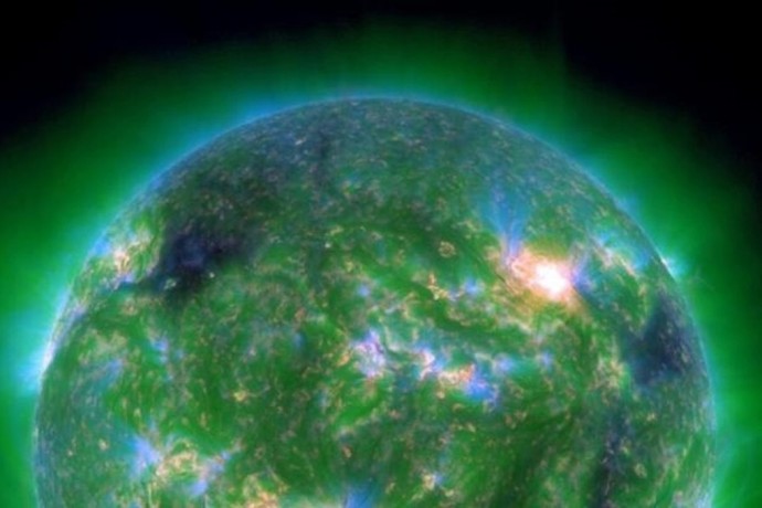 Одну из мощнейших за последнее десятилетие вспышку зафиксировали на Солнце