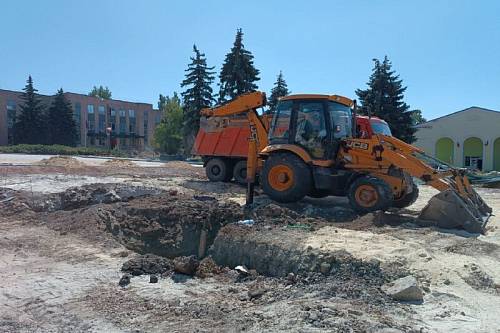 На центральной площади в Амвросиевке ДНР появится сухой фонтан