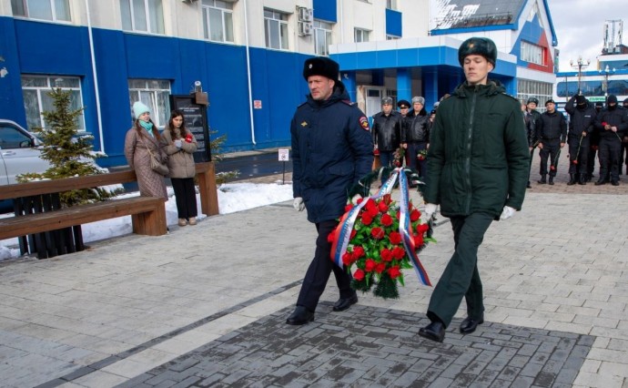 На Сахалине почтили память погибших при исполнении служебного долга полицейских