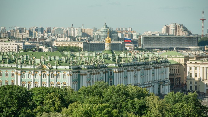 Гостей Эрмитажа предупредили о проблемах при оплате билетов банковскими картами и через СБП