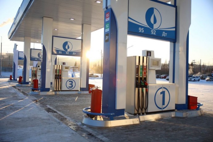 «Саханефтегазсбыт» повысил цены на бензин с 5 января