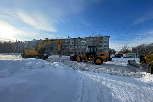 Амурские коммунальные системы взяли шефство над улицей Хмельницкого