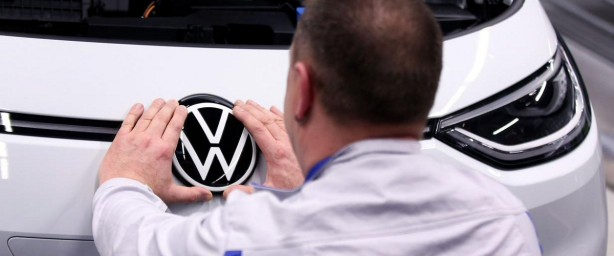 VW может впервые за 87 лет закрыть заводы в Германии