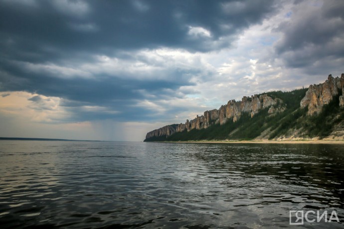 Из-за дождевого паводка повысился уровень воды на реке Лене