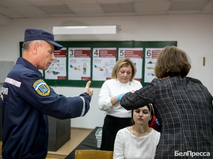 Ученики и педагоги школы № 13 Белгорода отработали действия при ЧС