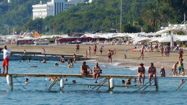 В Турции заявили, что россияне продолжают приезжать в страну