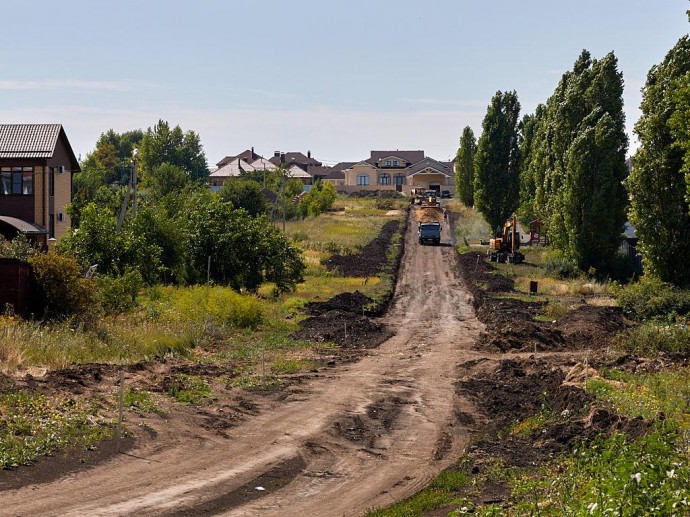 Белгородские дорожники капитально ремонтируют дороги в Дубовом