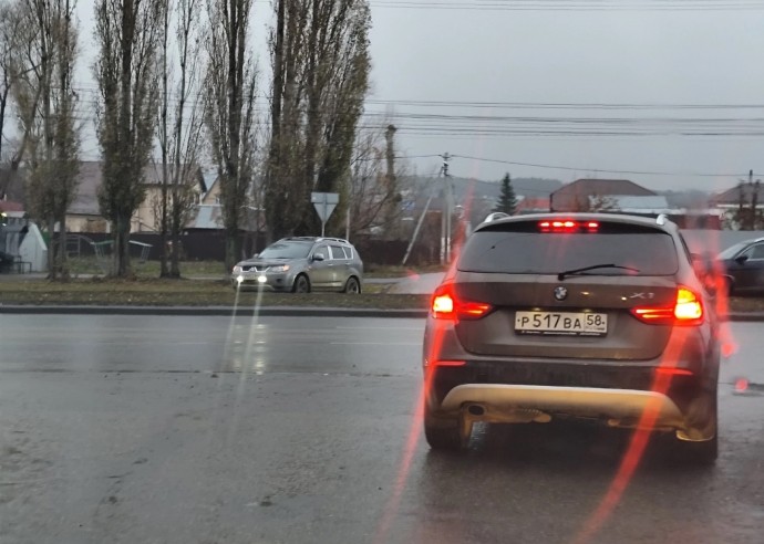 Пензенских водителей предупреждают о пробке на улице 8 Марта