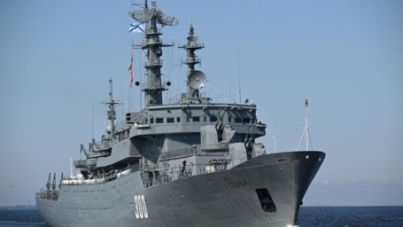 Корабли Балтийского флота прибывают в порт Гаваны