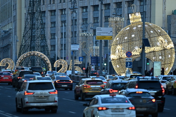 В Москве к новогодним праздникам установят более 4,5 тыс. световых конструкций