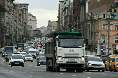 Грузоперевозчики смогут узнать о долгах за платный проезд через «Госуслуги»