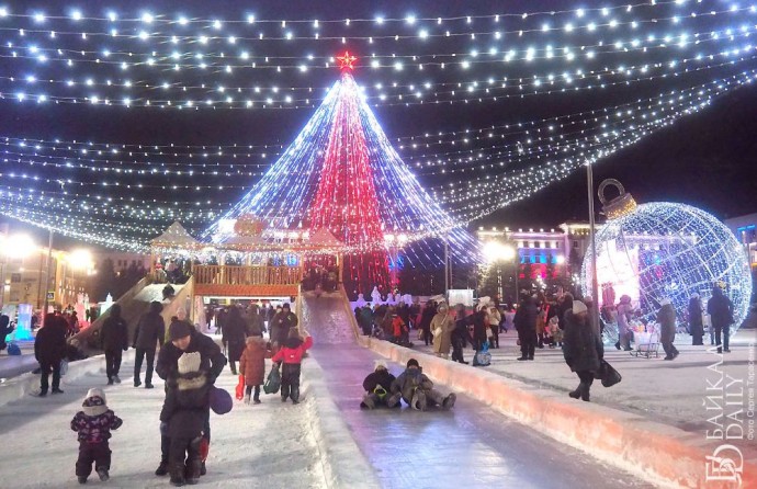 Ледовый городок в Улан-Удэ стал опасным