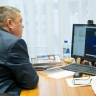 Спикер Ямала передал электроколяску раненому бойцу СВО