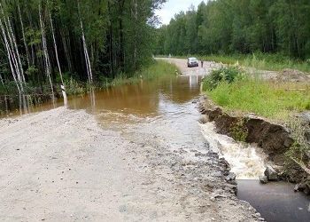 В Приамурье ливни подтопили дорогу у села Мазановском районе