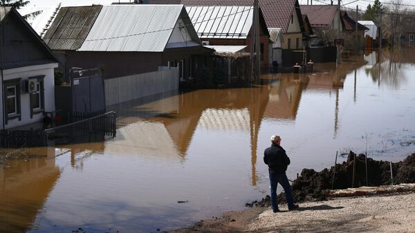 Уровень воды в реке Урал в Оренбурге приблизился к отметке 11 метров