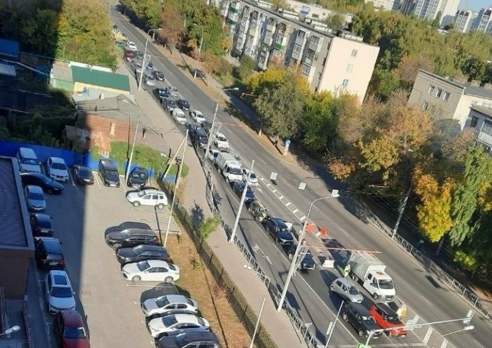 В Пензе две улицы встали в пробке из-за дорожных работ