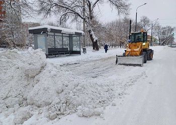 В Благовещенске ночью будут чистить дороги и тротуары