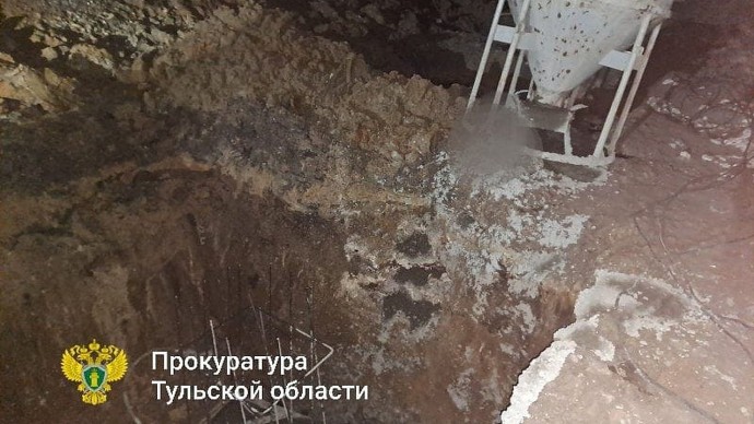 На ферме в Холтобино при заливке фундамента погиб рабочий