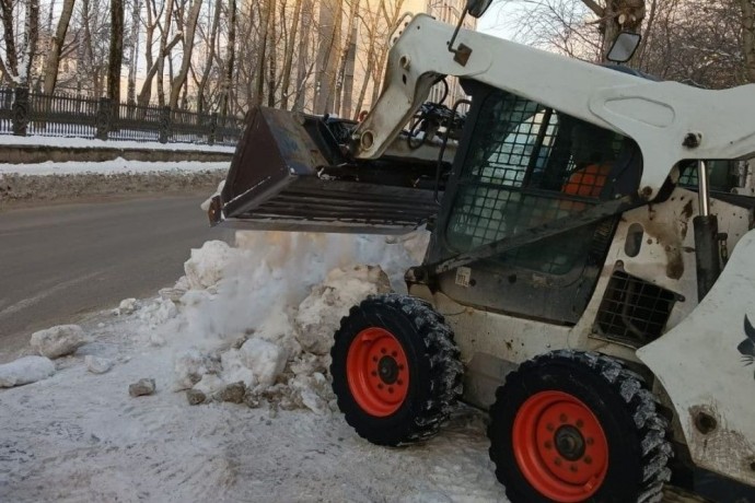 Из кировских парков и скверов вывезут снег