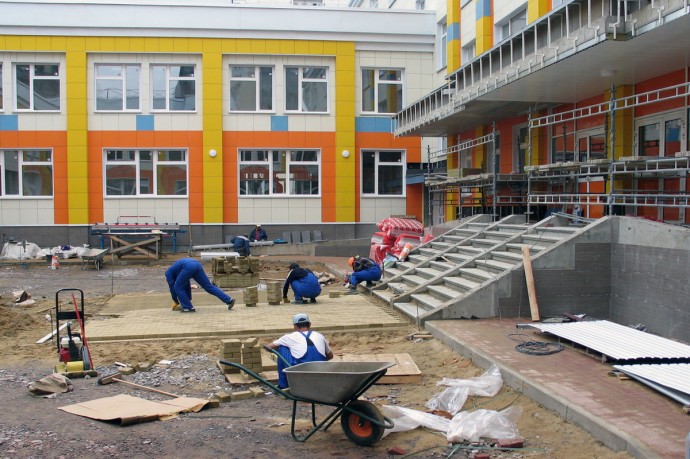 Минстрой сообщил о ремонте свыше 700 школ в новых регионах
