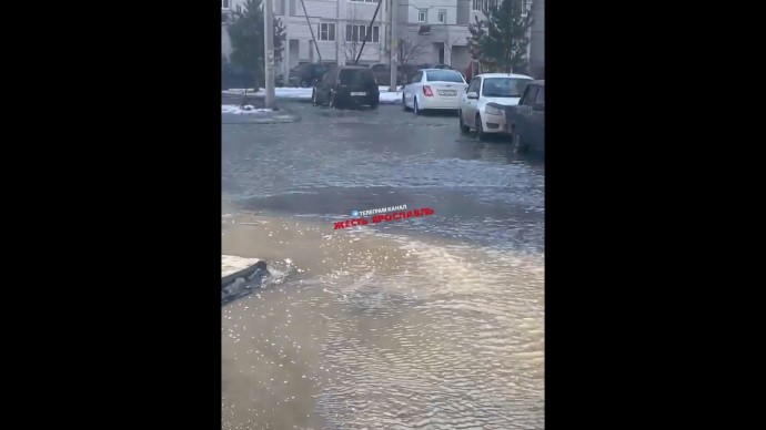 В Ярославле локализуют место утечки воды на улице Академика Колмогорова