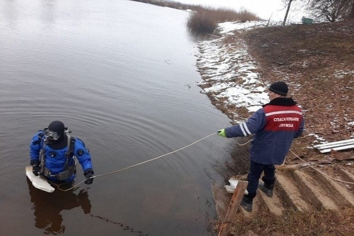 В Смоленской области в городе Дорогобуж прошли водолазные тренировочные спуски