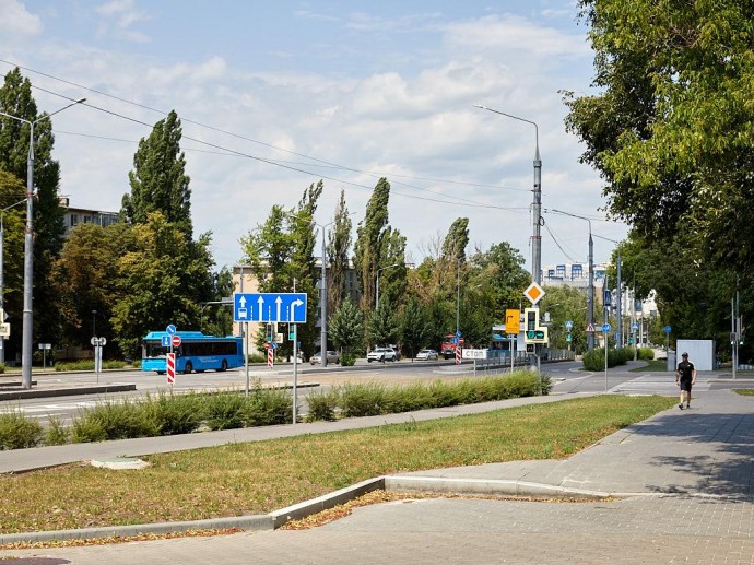 В Белгороде закупили материалы для восстановления обстрелянных остановок