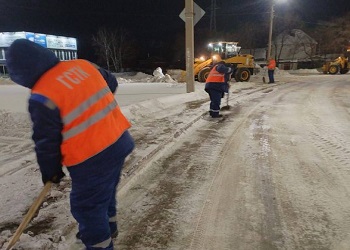 Ночью от снежного наката избавят несколько участков благовещенских дорог