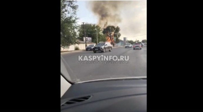 Появились подробности пожара около заправки в Астрахани 