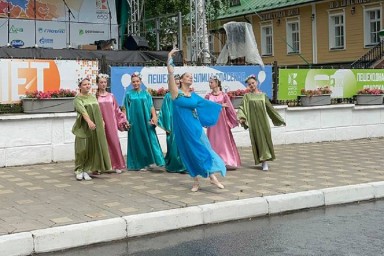 Делегация из Костромы поздравила кировчан с 650-летием Кирова