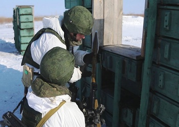 В Приамурье курс боевой подготовки проходят военнослужащие, заключившие первый контракт