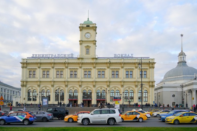 Дептранс Москвы: с 11 августа здание Ленинградского вокзала будет закрыто