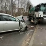 На трассе Калининград — Полесск грузовик врезался в легковушку, её водителя и пассажира увезли в БСМП