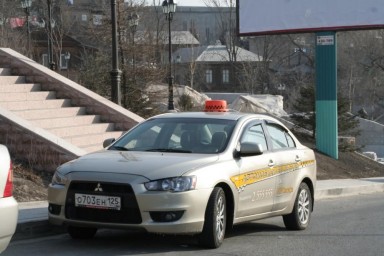 В Приморье за нарушения ПДД привлечены к ответственности более 30 такстистов