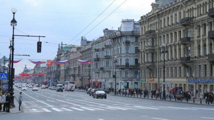 Туристы раскупают экскурсионные туры в Петербург на майские праздники